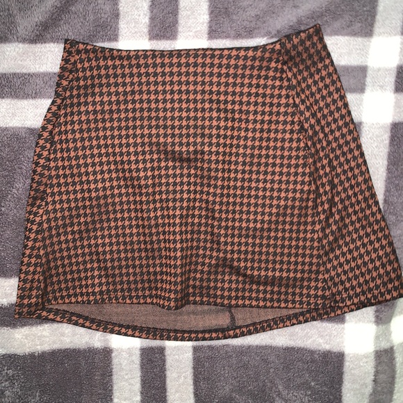 Altar’d State houndstooth skirt - Picture 1 of 4